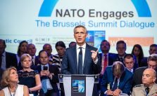 Генеральний секретар НАТО при НАТО залучає, 11 липня 2018 року, частину 1 з 2