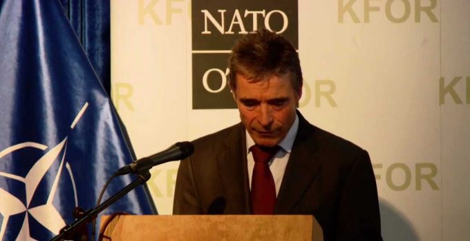 Прес-конференція Генерального секретаря НАТО Андерса Фога Расмуссена відбулася в Приштині, Косово