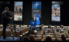 Прес-конференція Генерального секретаря НАТО - засідання міністрів закордонних справ 23 квітня 2013 р. - 1/2