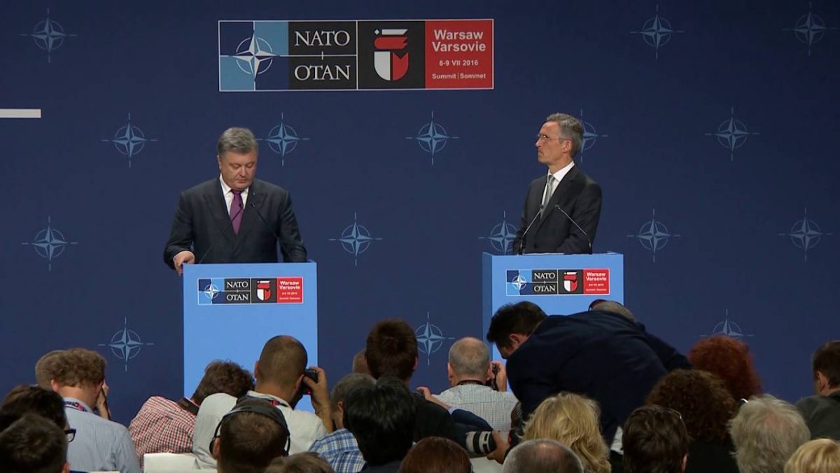 Генеральний секретар НАТО при Президентові України, на саміті НАТО у Варшаві, 09 липня 2016 року