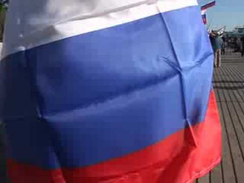 Мітинг проти НАТО вітає американський корабель в Україні